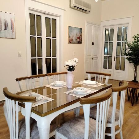 Royal Apartment In Talaat Harb Downtown カイロ エクステリア 写真