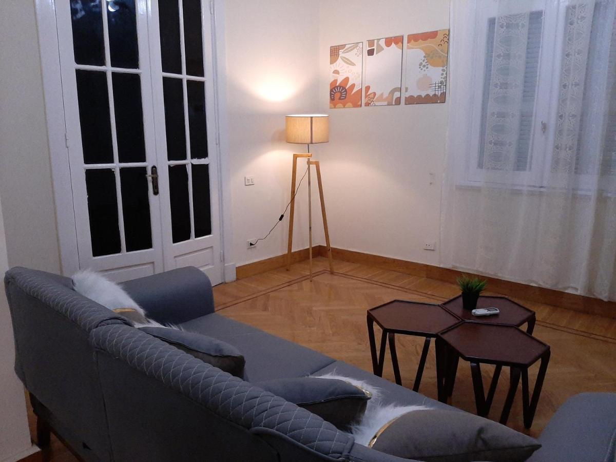 Royal Apartment In Talaat Harb Downtown カイロ エクステリア 写真