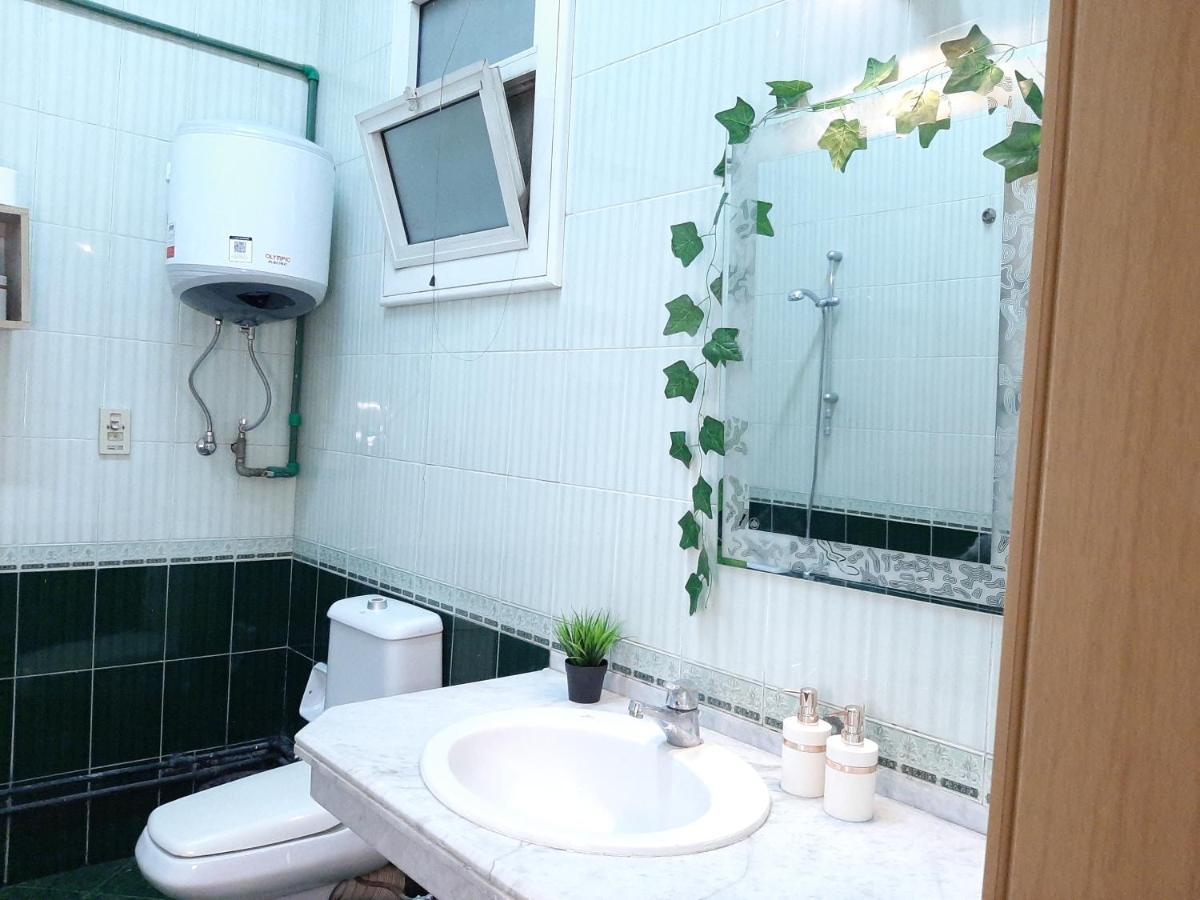 Royal Apartment In Talaat Harb Downtown カイロ エクステリア 写真