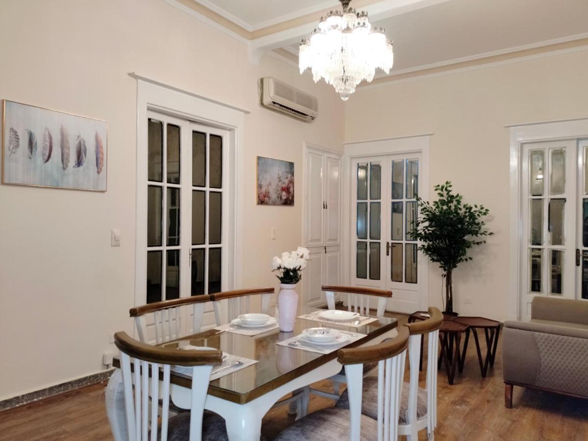 Royal Apartment In Talaat Harb Downtown カイロ エクステリア 写真