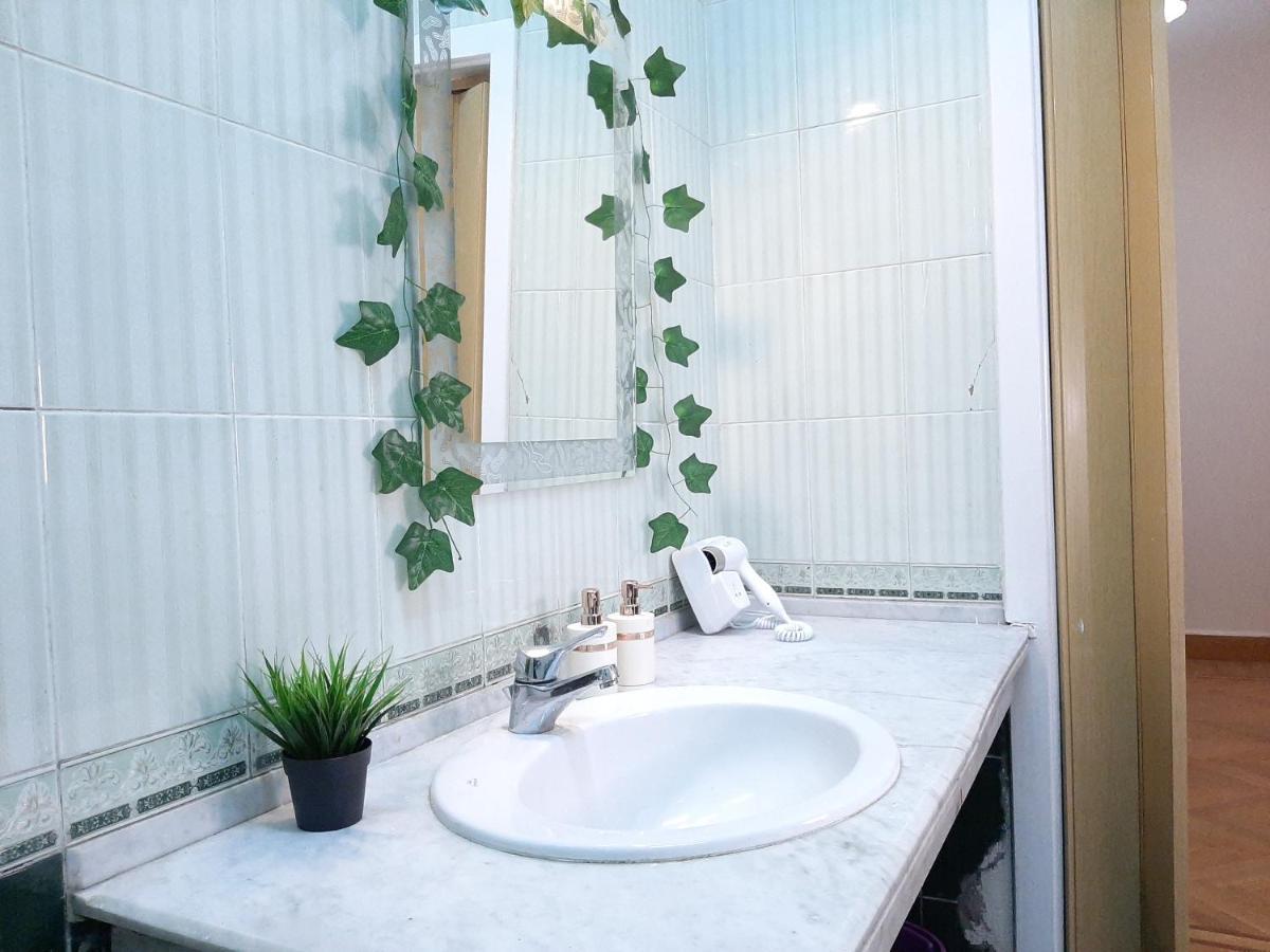 Royal Apartment In Talaat Harb Downtown カイロ エクステリア 写真